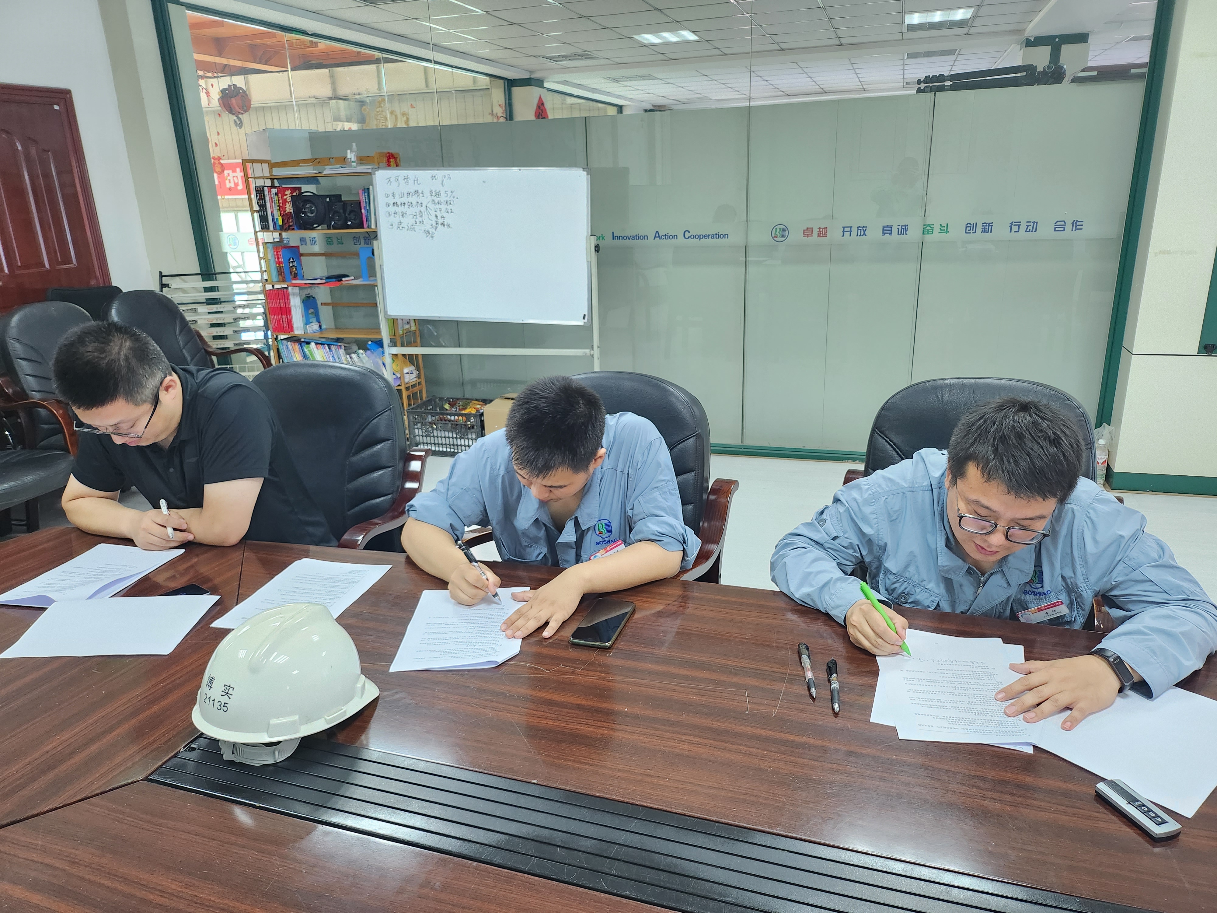 28bd6c0b-b2a0-44f4-a28e-e2e6ea1950de