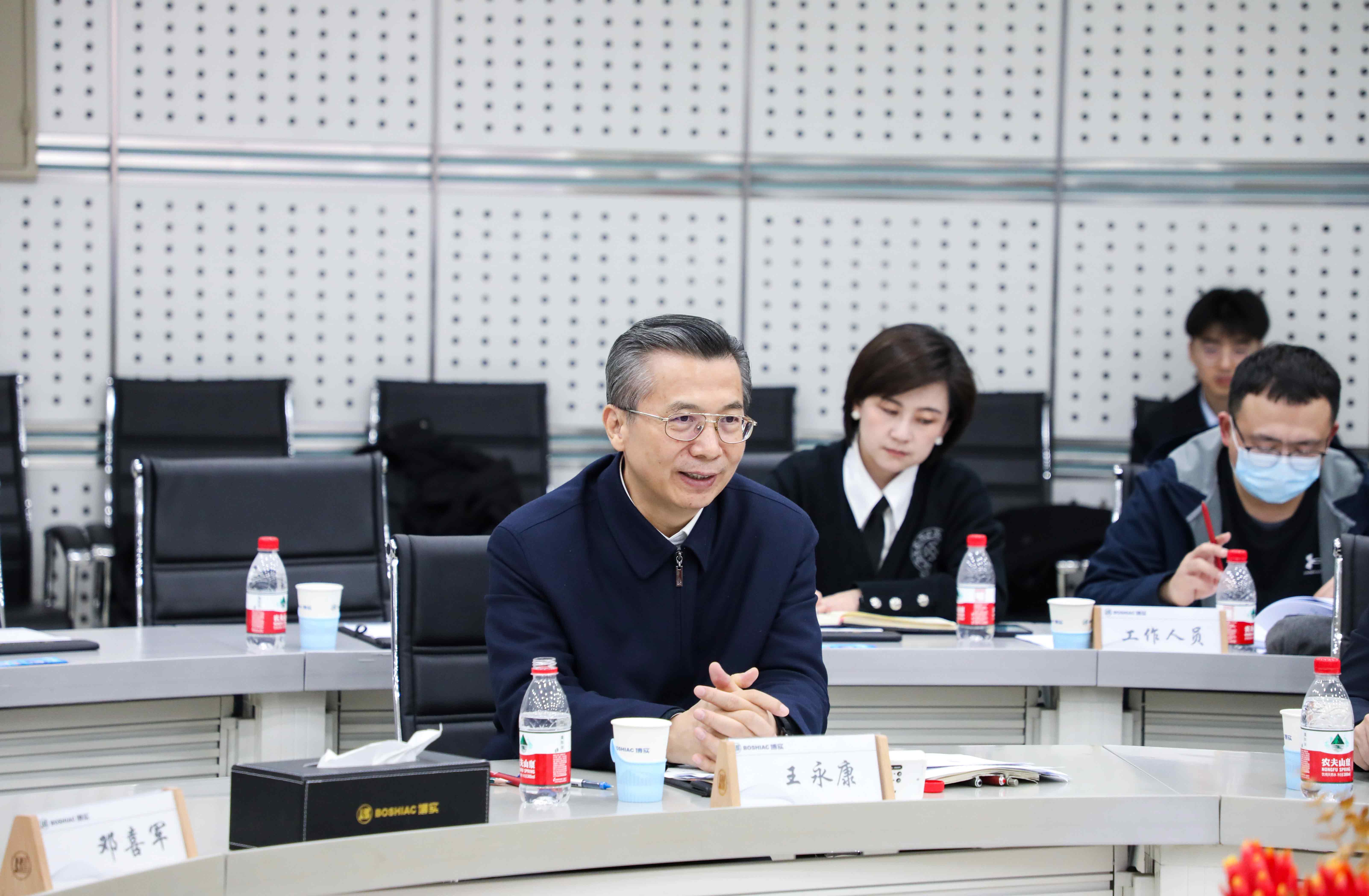 3167237c-5f02-419e-8546-c13e22447911