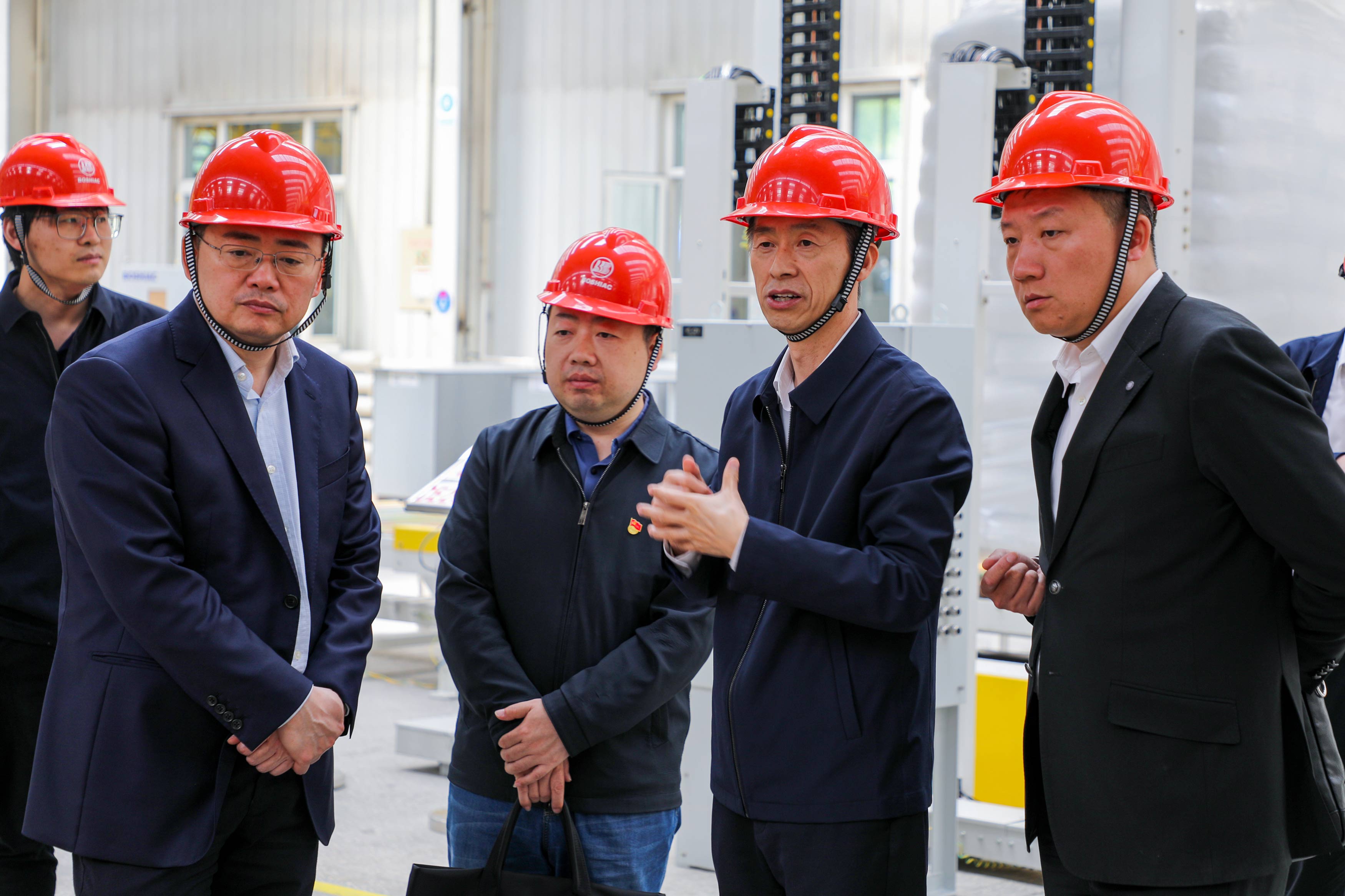 e32eec26-1105-405b-a5cf-1172b7671141